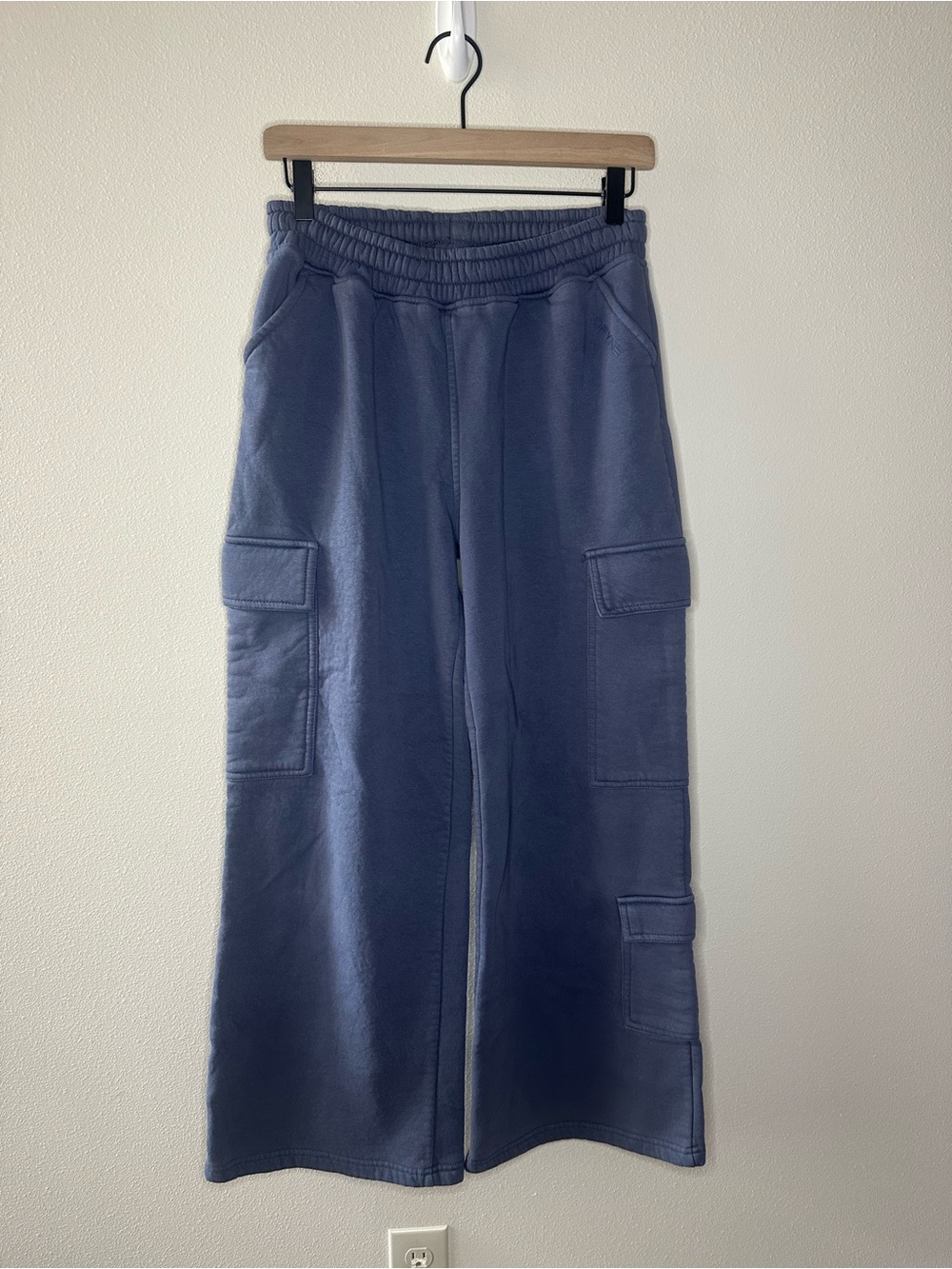 DFYNE revive cargo jogger wide leg sweatpants dark sapphire blue size small - Picture 2 of 12